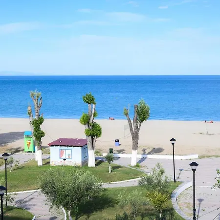 Giorgos Apartments Sea View Olympiaki Akti Exterior photo