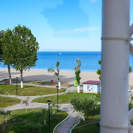 Giorgos Apartments Sea View Olympiaki Akti Exterior photo